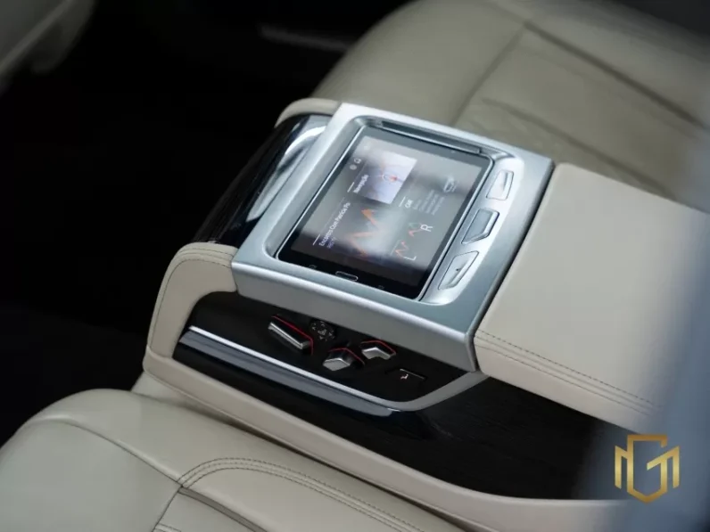 
								BMW 745Le HÍBRIDO 2021 full									