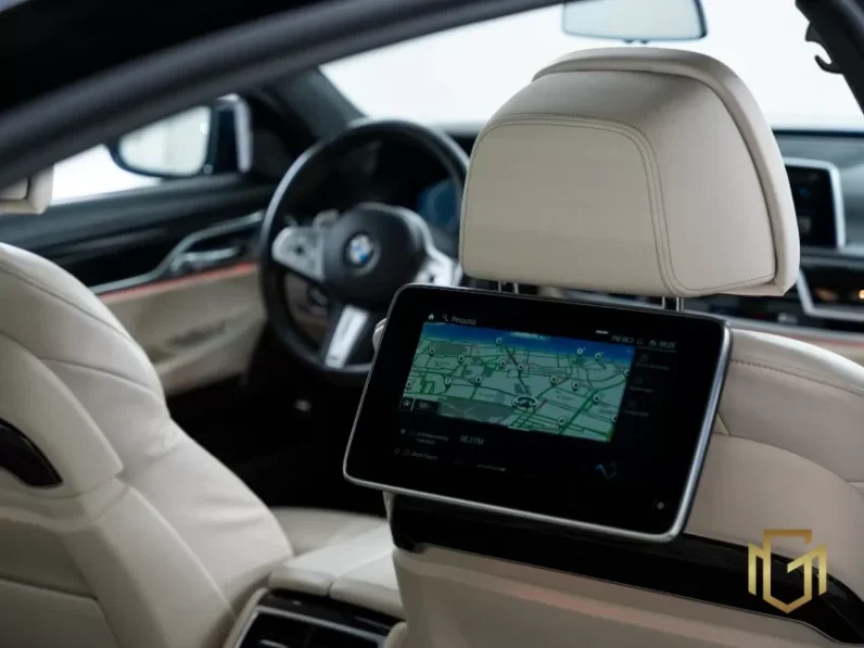 
								BMW 745Le HÍBRIDO 2021 full									