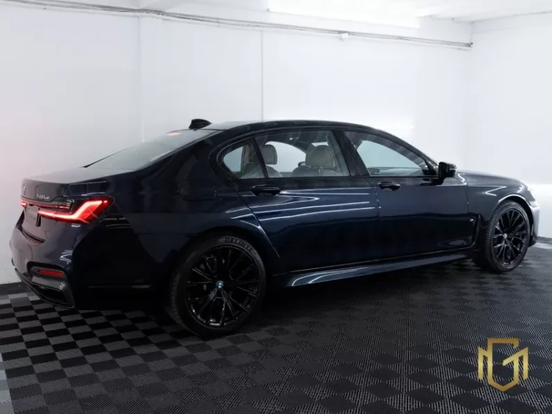 
								BMW 745Le HÍBRIDO 2021 full									