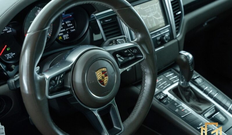 Porsche MACAN completo