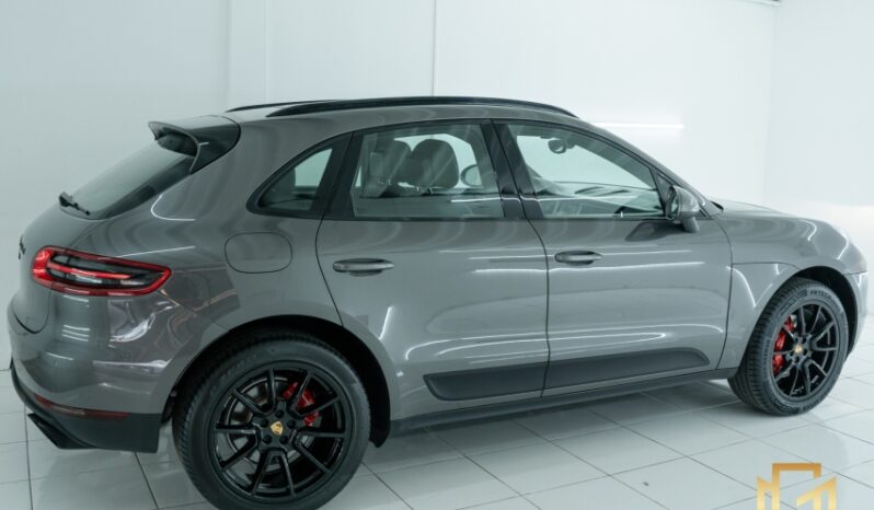 Porsche MACAN completo