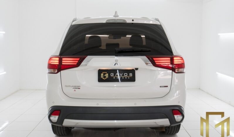 Mitsubishi OUTLANDER completo