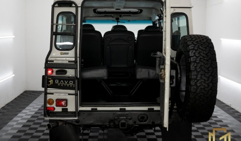 Land Rover DEFENDER completo