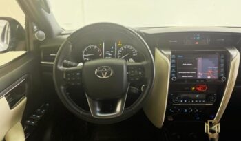 Toyota HILUX SW4 completo