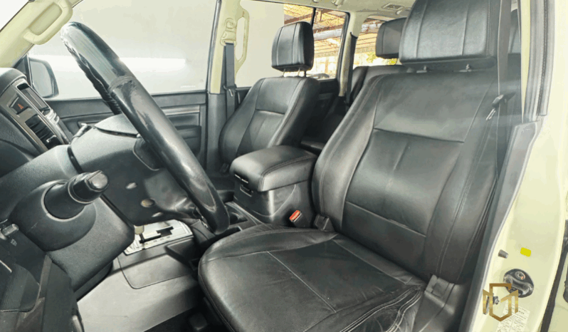 
								MITSUBISHI MMC PAJERO HPE 3.2 TB DIESEL 4X4 AT 2016 full									