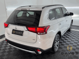 
										MITSUBISHI OUTLANDER 2.2 4X4 16V DIESEL 2016 full									