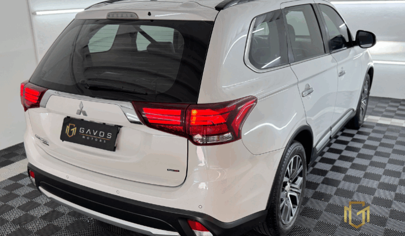 
								MITSUBISHI OUTLANDER 2.2 4X4 16V DIESEL 2016 full									