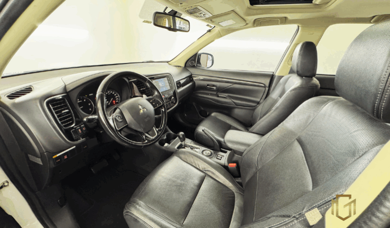 
								MITSUBISHI OUTLANDER 2.2 4X4 16V DIESEL 2016 full									