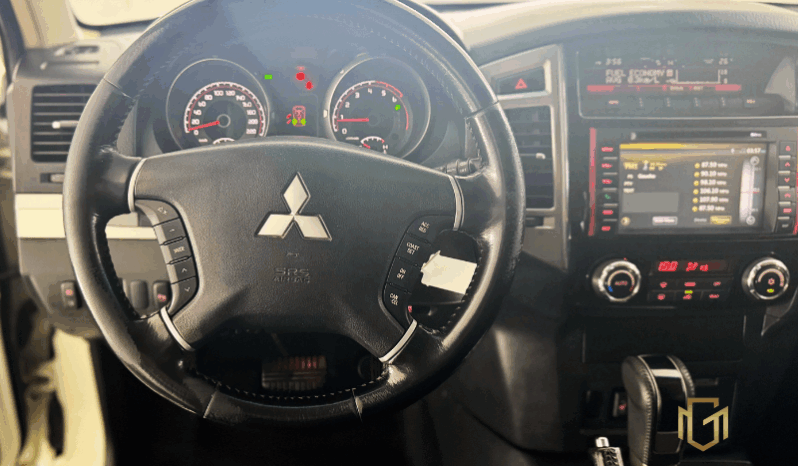 
								MITSUBISHI MMC PAJERO HPE 3.2 TB DIESEL 4X4 AT 2016 full									