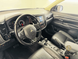 
										MITSUBISHI OUTLANDER 2.2 4X4 16V DIESEL 2016 full									