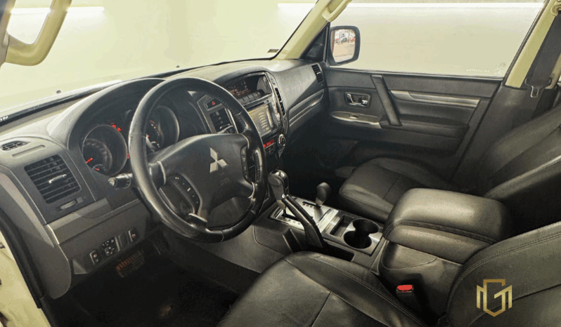 
								MITSUBISHI MMC PAJERO HPE 3.2 TB DIESEL 4X4 AT 2016 full									