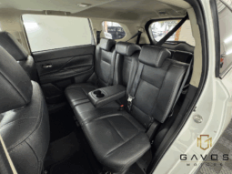 
										MITSUBISHI OUTLANDER 2.2 4X4 16V DIESEL 2016 full									