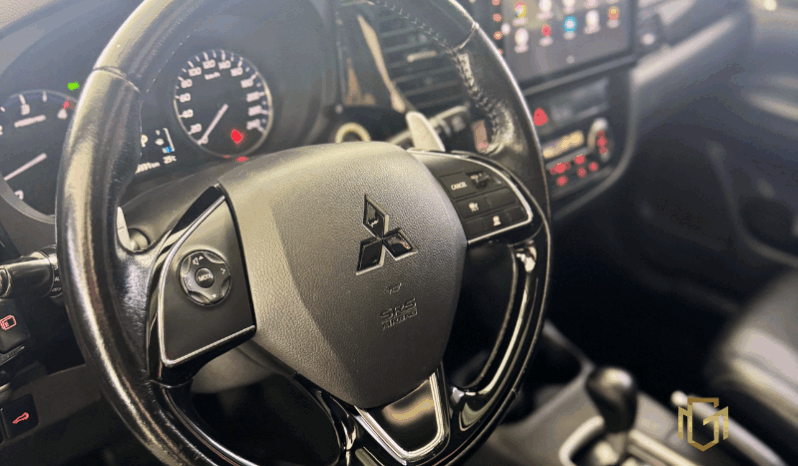 
								Mitsubishi OUTLANDER 2.2 4X4 16V DIESEL 4P AUTOMÁTICO 2016 full									