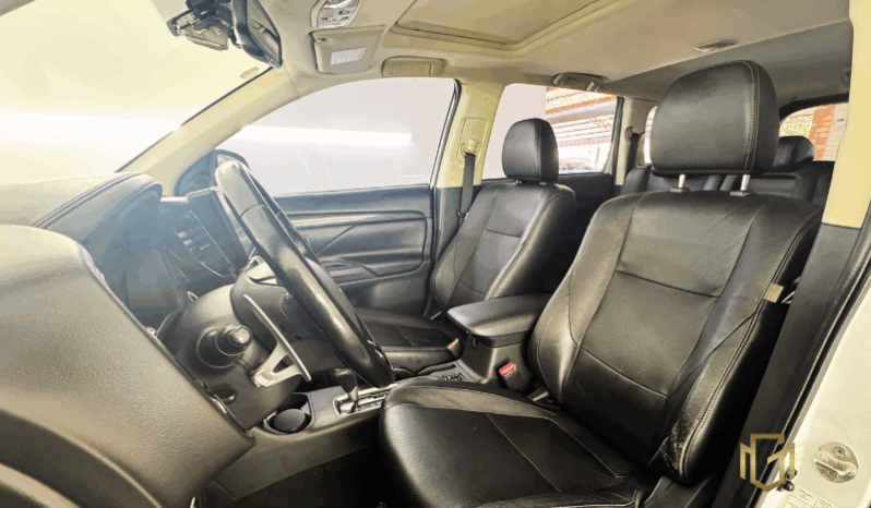 
								Mitsubishi OUTLANDER 2.2 4X4 16V DIESEL 4P AUTOMÁTICO 2016 full									