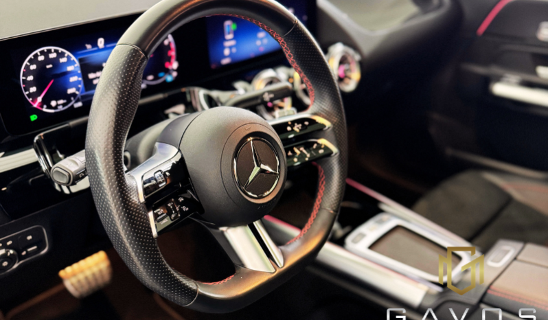 
								Mercedes Benz GLA200 AMG LINE 1.3 TURBO 2024 full									