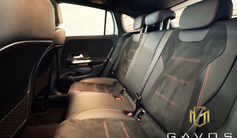 
								Mercedes Benz GLA200 AMG LINE 1.3 TURBO 2024 full									