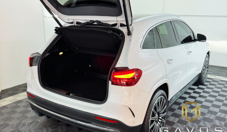 
								Mercedes Benz GLA200 AMG LINE 1.3 TURBO 2024 full									