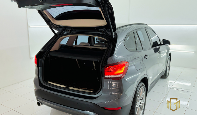 
								BMW X1 S20I X-LINE ACTIVE FLEX TURBO AUTOMÁTICA 2021/2022 full									